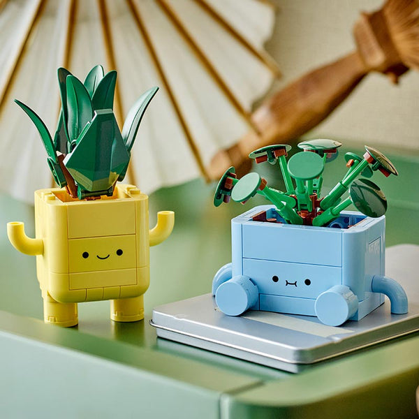 LEGO® Botanicals Happy Plants (10349) image 8