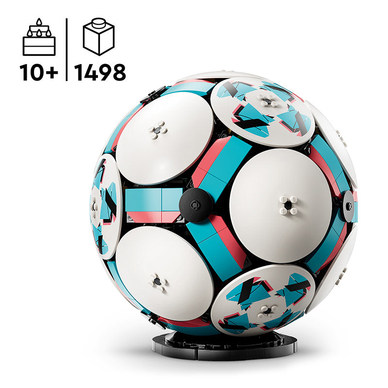 LEGO® Editions Football - 3D Display Model Building Set (43019) image 0
