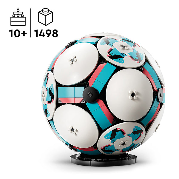 LEGO® Editions Football - 3D Display Model Building Set (43019) image 1