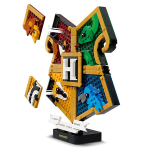 LEGO® Harry Potter™ Hogwarts™ House Crest (76462) image 4
