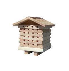 Wildlife World Interactive Solitary Bee Hive image 0