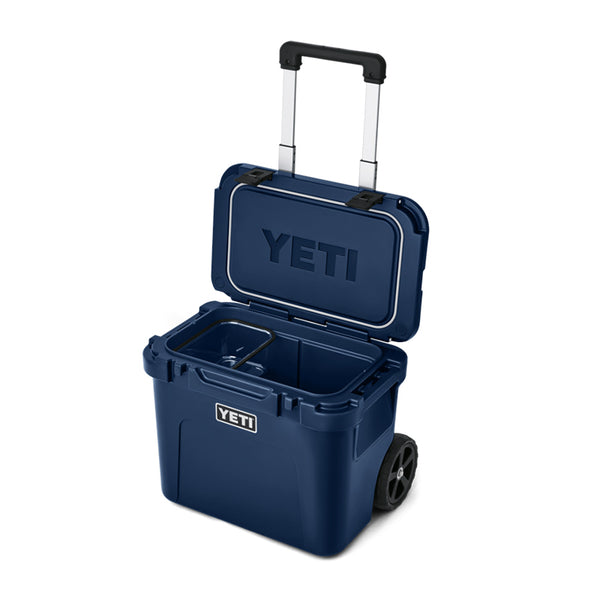 YETI Roadie 32 Wheeled Cool Box Navy image 7