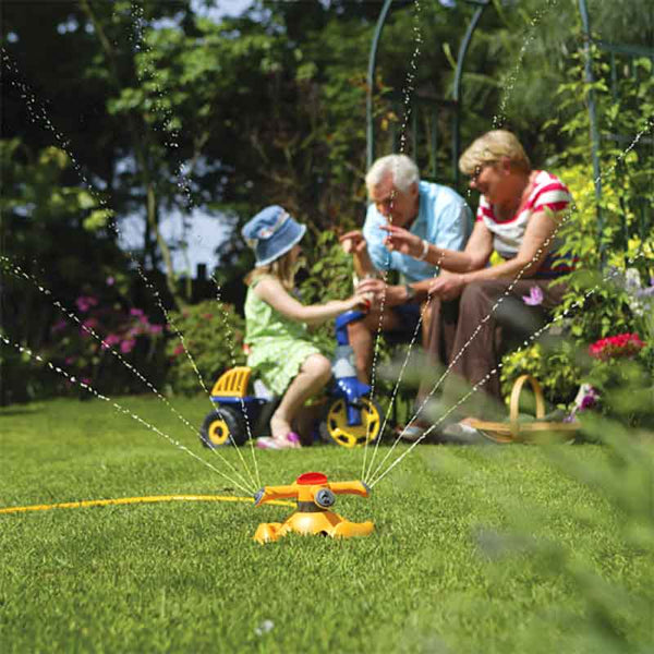 Hozelock Round Sprinkler Plus 254m² with 2 settings image 1