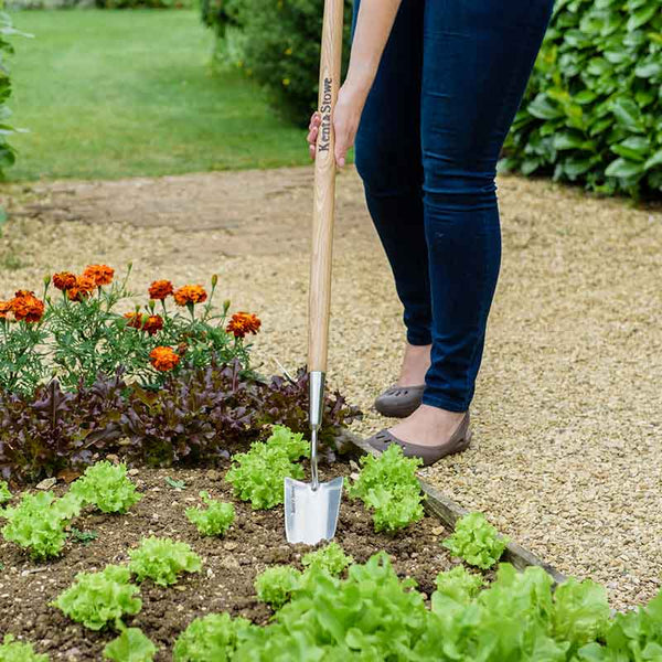 Kent & Stowe Stainless Steel Long Handled Trowel image 1