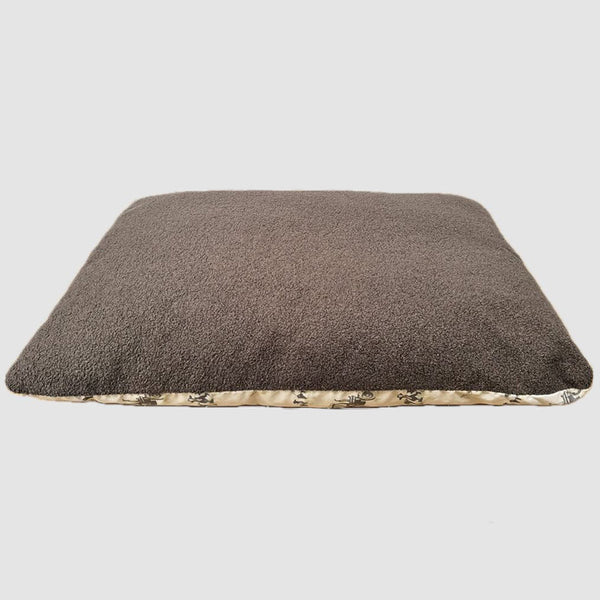 Snug & Cosy Farmyard Dog Lounger Cream image 2