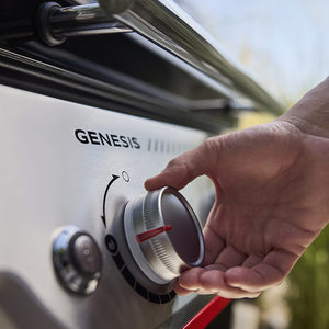 Weber Genesis E-335W Gas Barbecue with Side Burner image 3