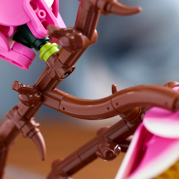 LEGO® Botanicals Magnolia Branches (11510) image 10
