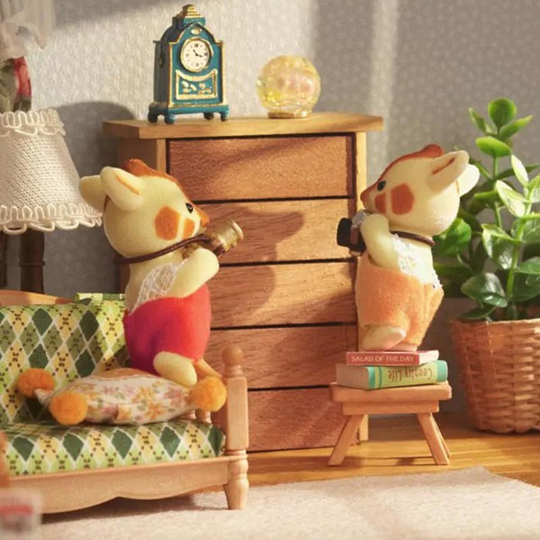 Sylvanian Families 'Highbranch Giraffe Family' image 3