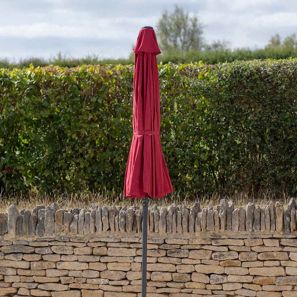 Bramblecrest Shanghai 2.7m Crank & Tilt Parasol - Claret Red image 2