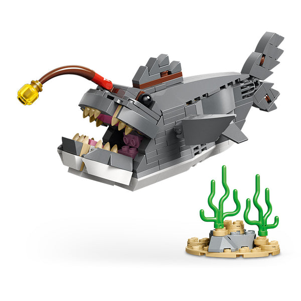 Lego® Creator 3 In 1 Fierce Shark With A Treasure Chest 31381 Product 2