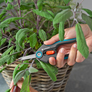 GARDENA FreshCut Harvesting Scissors image 2