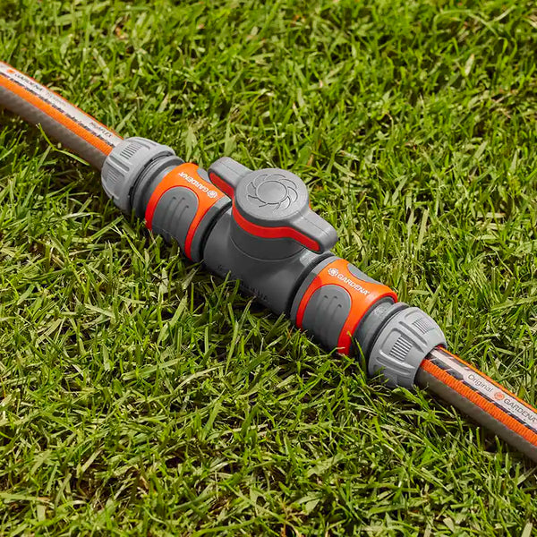 GARDENA Coupling with Flow Control Valve image 3