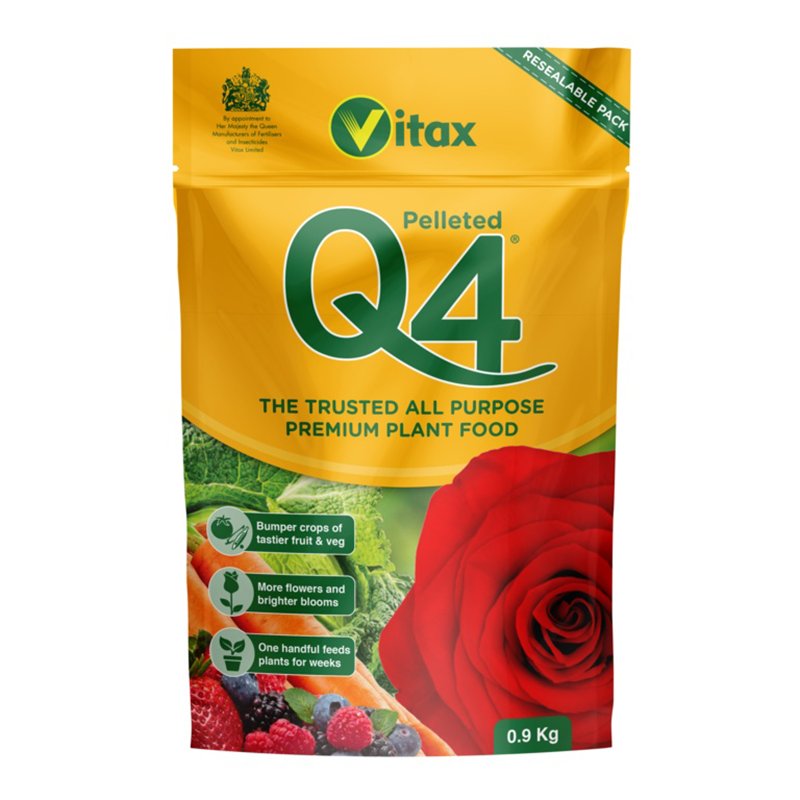 Vitax Q4 Pelleted Pouch (0.9kg) image 0