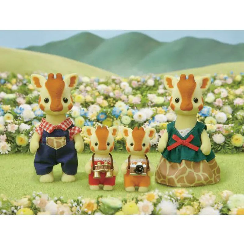 Sylvanian Families 'Highbranch Giraffe Family' image 0