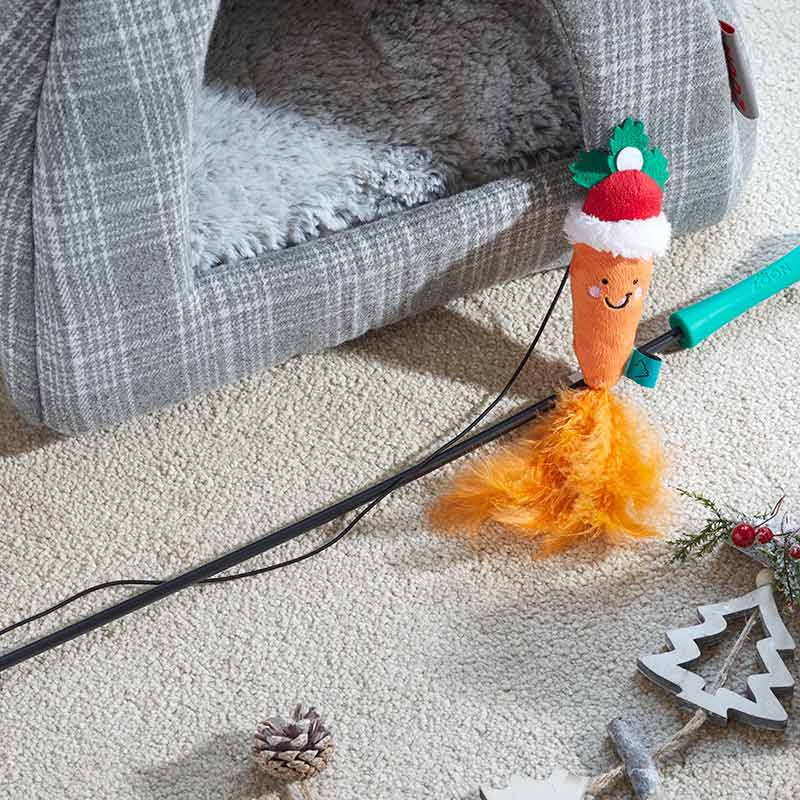 Zoon Nip-it Santa Carrot Tickle Stick image 0