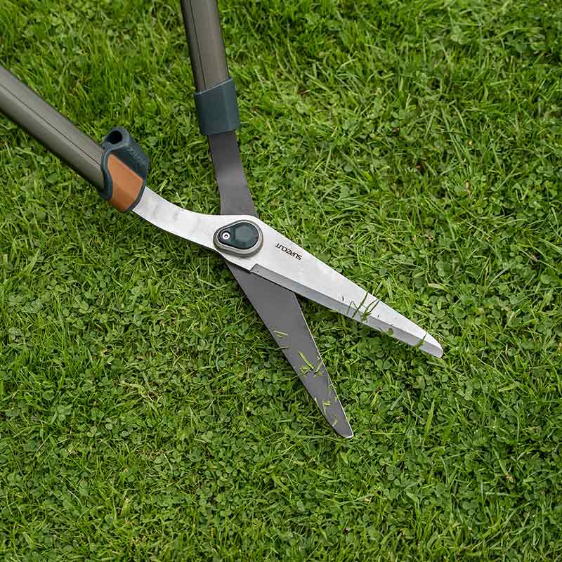 Kent & Stowe SureCut Adjustable Height Lawn Shears image 0