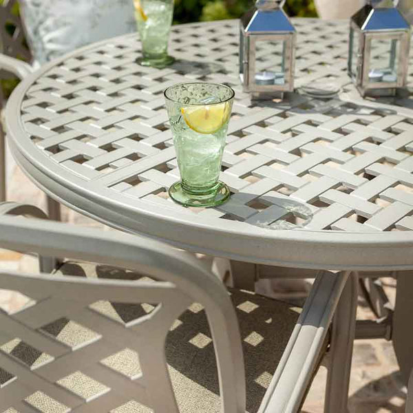 Hartman Berkeley 4 Seat Round Garden Dining Set in Maize with Parasol & Base image 3