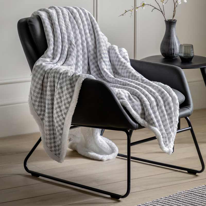 Kilburn & Scott Dogtooth Sherpa Throw in Silver image 0