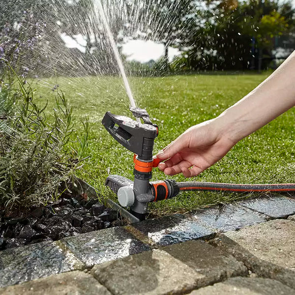 GARDENA Comfort Full or Part Circle Pulse Sprinkler image 3
