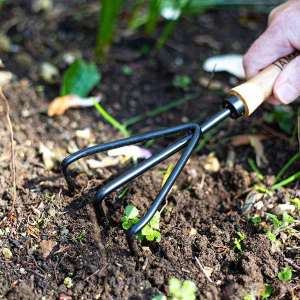 AMES 3 Prong Hand Cultivator Carbon Steel image 3