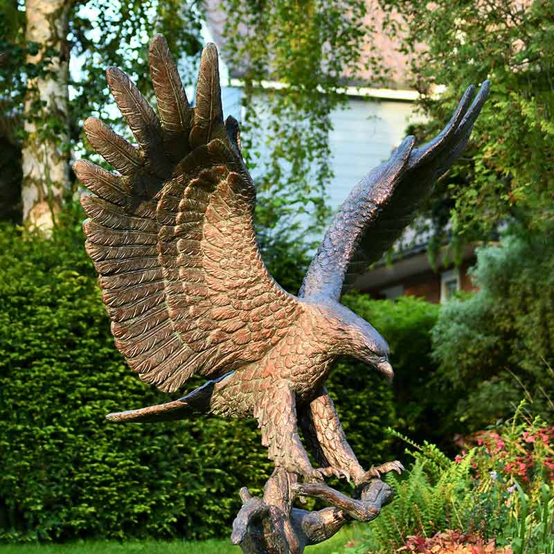 Home & Garden UK Golden Eagle Landing Garden Statue image 0