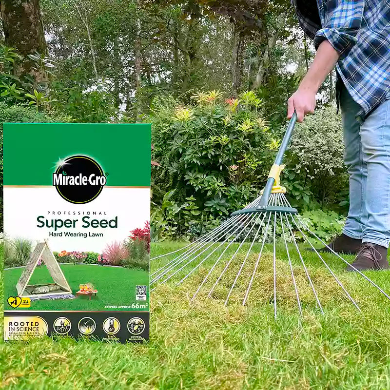 Miracle-Gro Professional Super Seed for Hard Wearing Lawns image 0