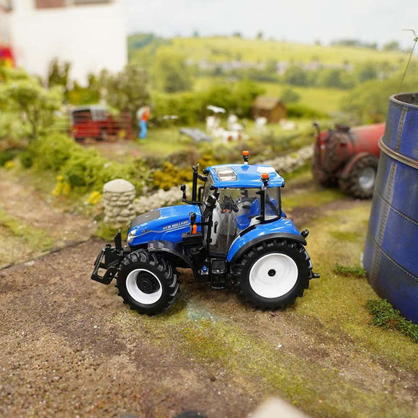 Britains New Holland T5.120 Utility Tractor Lifestyle