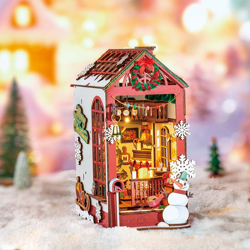 Rolife 'Christmas Indoor Scene' DIY Book Nook image 0
