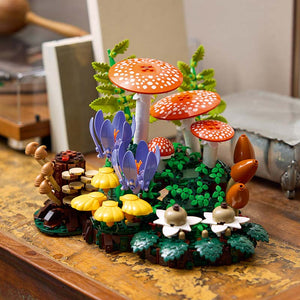 LEGO® Botanicals Woodland Mushrooms (11505) image 4