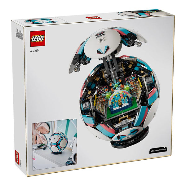 LEGO® Editions Football - 3D Display Model Building Set (43019) image 7