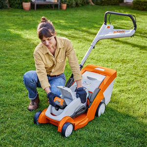STIHL RMA 239 C Cordless Lawn Mower image 3