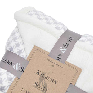 Kilburn & Scott Dogtooth Sherpa Throw in Silver image 6