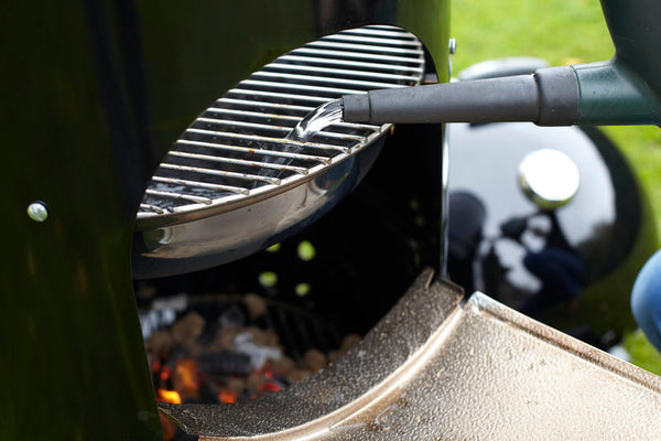 Weber 57cm Smokey Mountain Cooker Smoker Black, 57cm + FREE Cover image 3