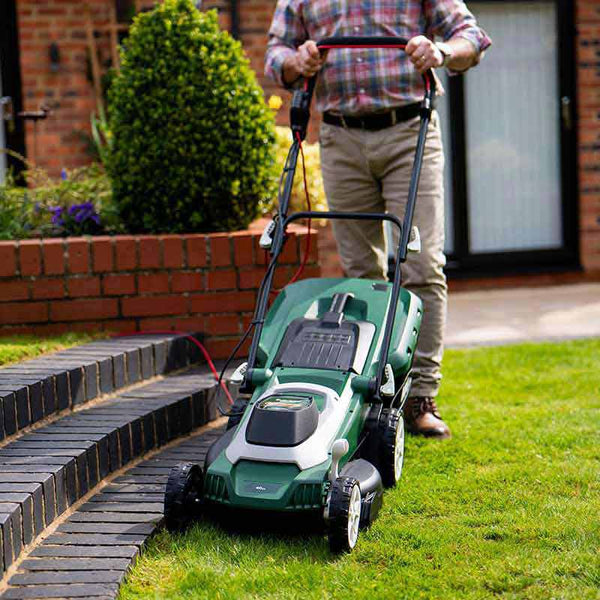 Webb Supreme 40cm / 16" Electric Rotary Lawnmower with Rear Roller image 3