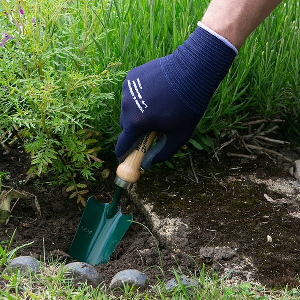 Wilkinson Sword Carbon Steel Transplanting Trowel image 1