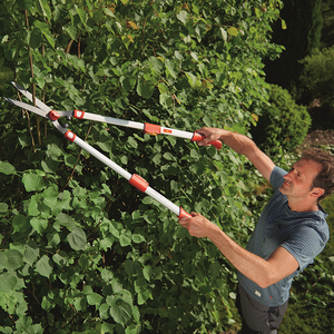 Wolf Garten Telescopic Hedge Shears image 1