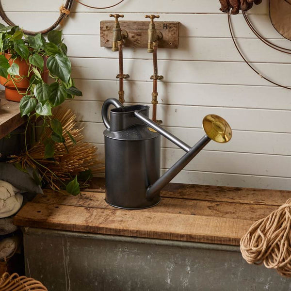Haws The Bearwood Brook Watering Can (2 Gallon) image 3