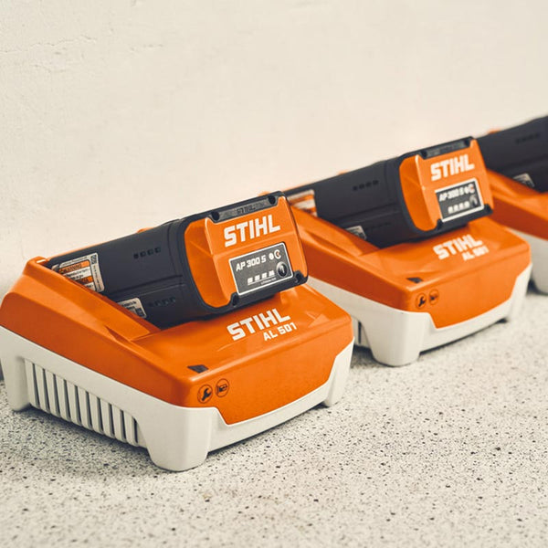 STIHL AL 501 High Speed Battery Charger image 1