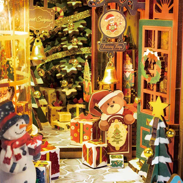 Rolife 'Christmas Street' DIY Book Nook image 4