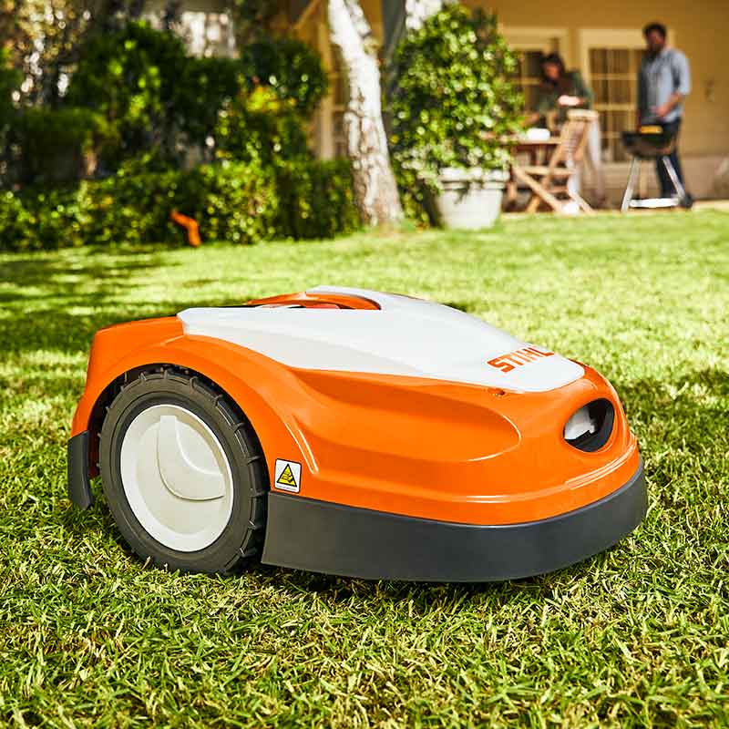 STIHL iMOW RMI 422 Robotic Lawn Mower image 0