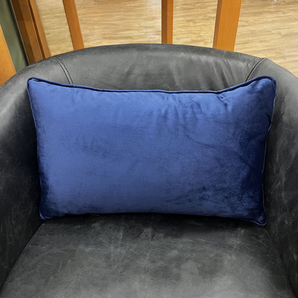 Deyongs Velvet Snuggle Cushion