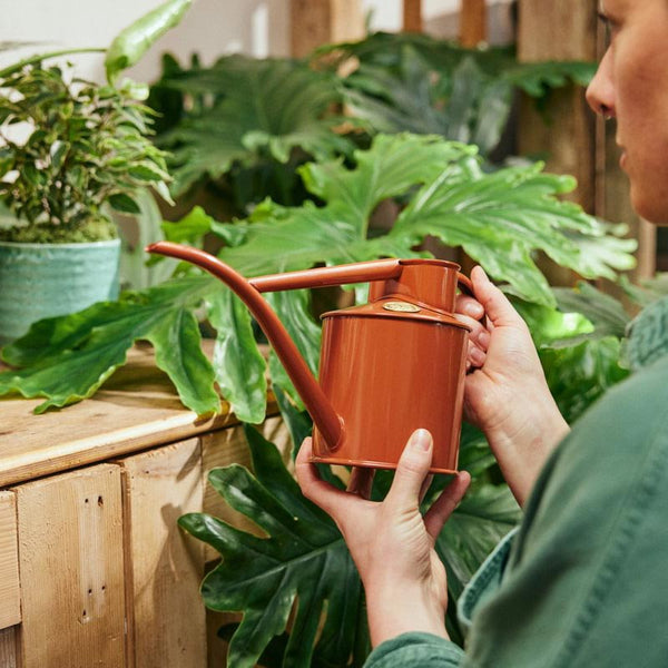 Haws The Fazeley Flow Watering Can (2 Pint) image 10