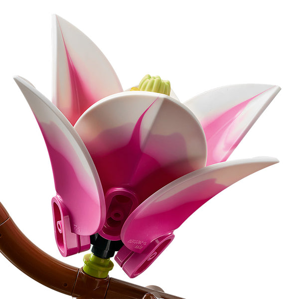 LEGO® Botanicals Magnolia Branches (11510) image 7
