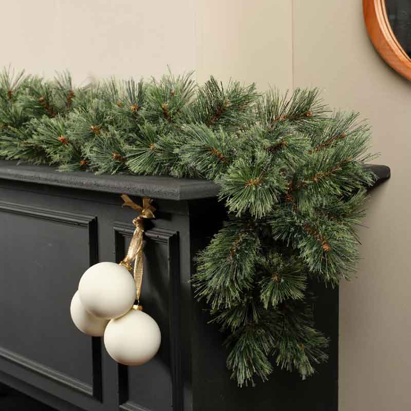 Everlands Cashmere Garland image 0