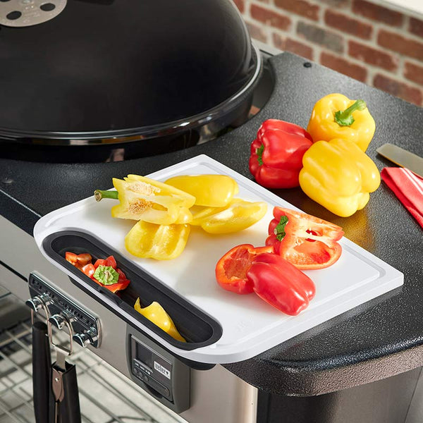 Weber Barbecue Cutting Board with Catch Bin image 3
