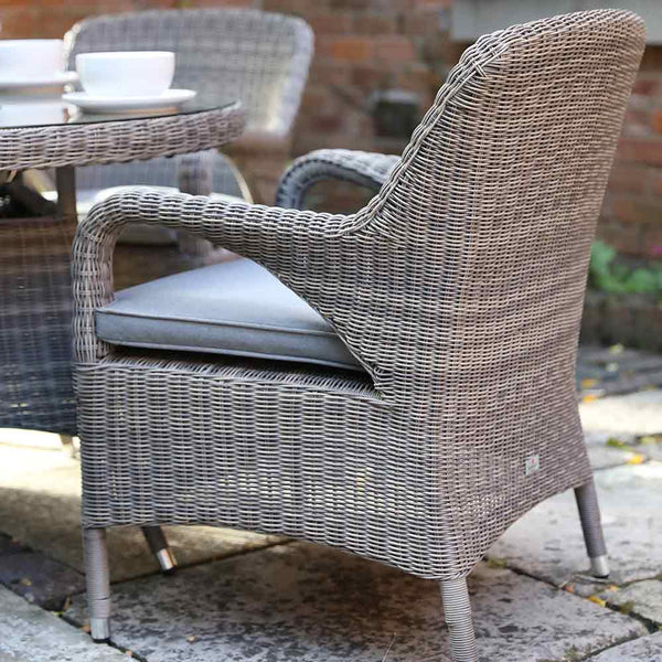 Supremo Verona 4-Seat Dining Set with 120cm Round Table, 2.5m Parasol & Base image 5