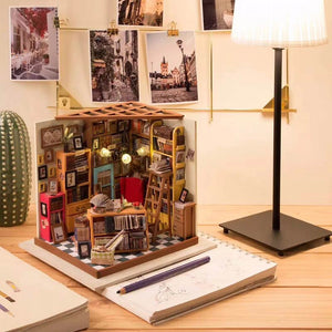 Robotime 'Sam's Study' DIY Miniature House image 6