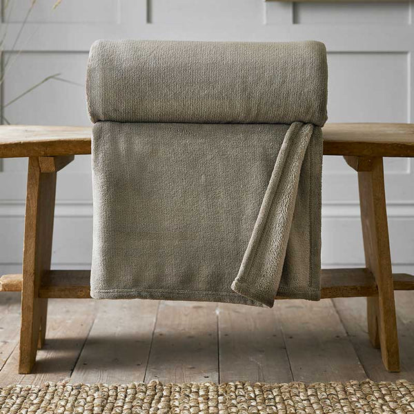 Deyongs Snuggle Touch Deluxe Microfibre Throw - Pebble image 0