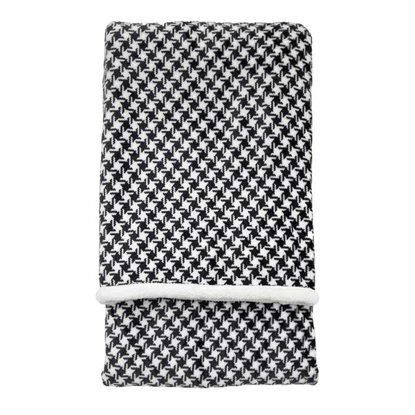 Kilburn & Scott Dogtooth Sherpa Throw in Black image 5