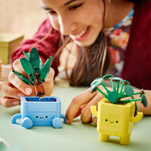 LEGO® Botanicals Happy Plants (10349) image 6